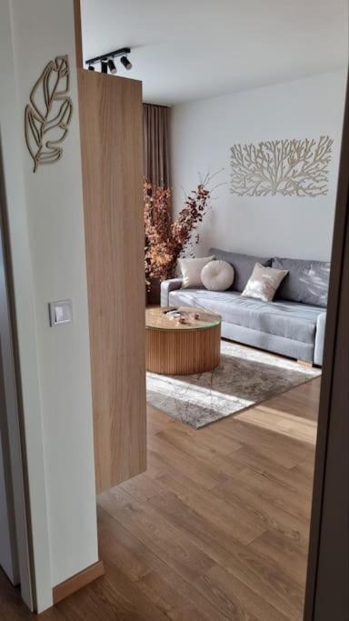 M&M2 Apartment Near Center With Free Parking - Ac Kosice Bagian luar foto